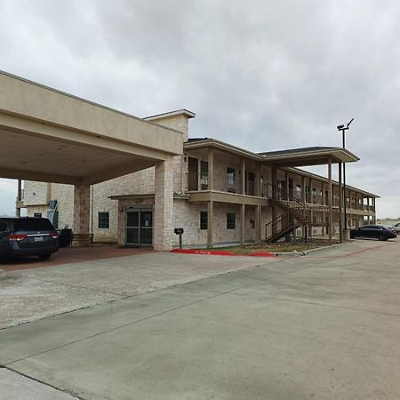 Westwood Inn By Oyo Gonzales Tx מראה חיצוני תמונה